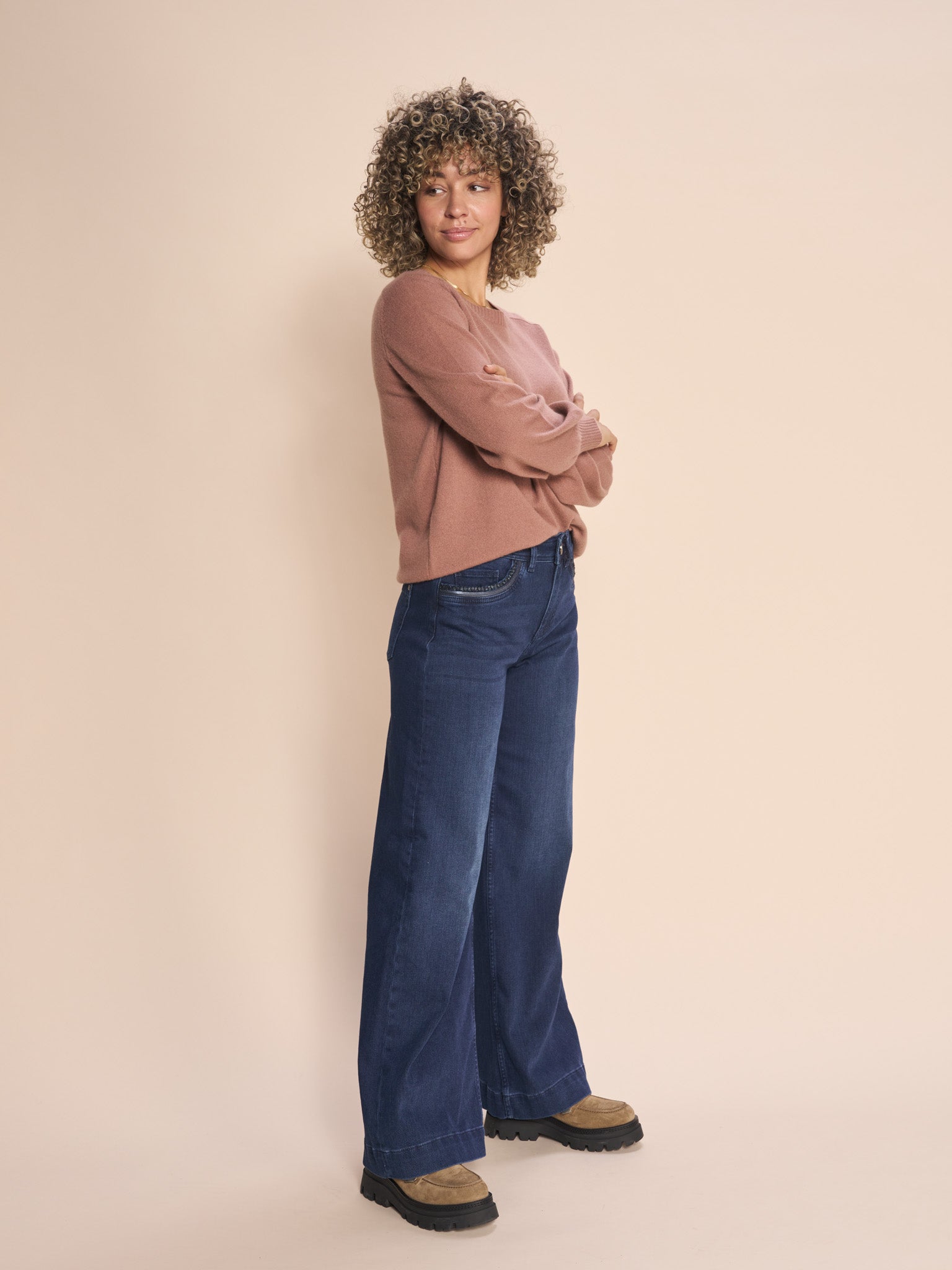 Modelshot / Blue / Detail